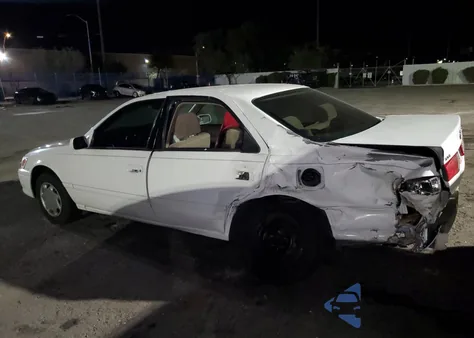 2000 Toyota Camry Ce from USA, damaged, VIN 4T1BG22K9YU985459